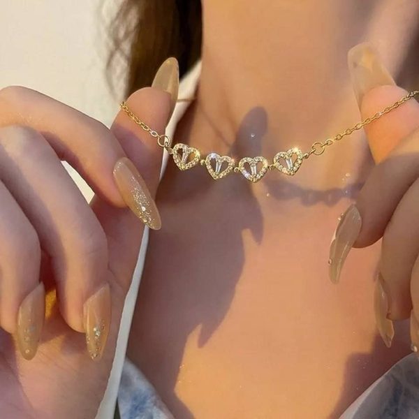 Collier avec Pendentif Magnétique, Bijou en forme de Trèfle Porte-Bonheur, pour Femme - immagine 4